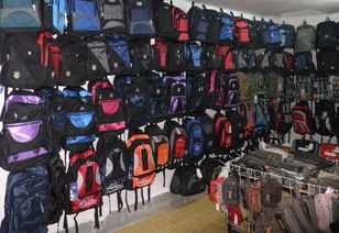 奥利博名牌包包特卖 上千款式，批发零售，最低15元起